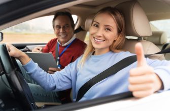 Какие категории прав нужны для управления транспортными средствами 16 woman male driving instructor during driving test